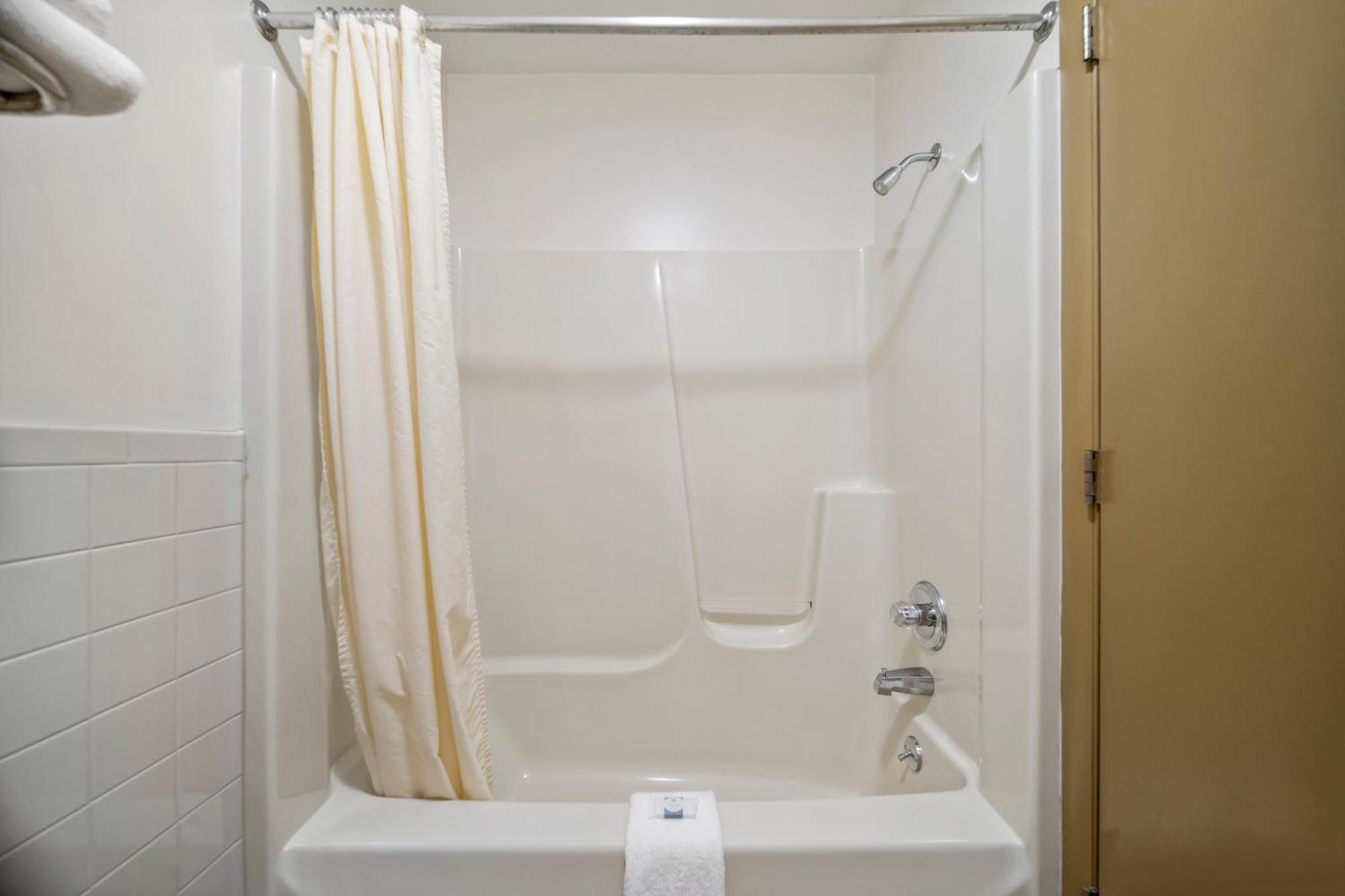 Executive Inn Cass City الغرفة الصورة