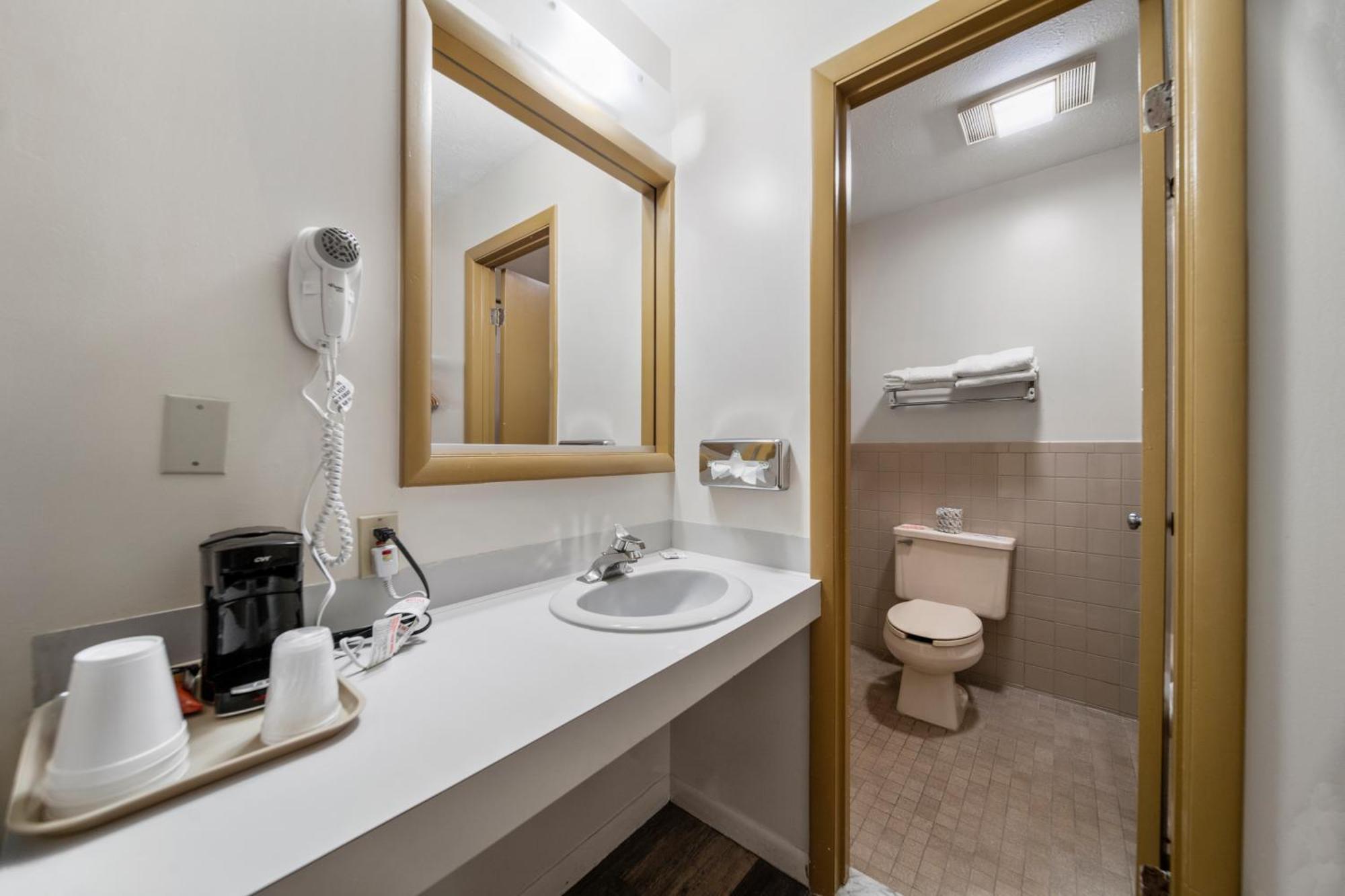 Executive Inn Cass City الغرفة الصورة